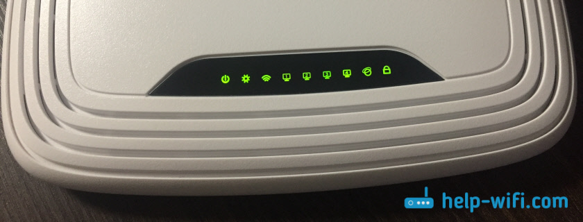 На TP-Link мигают все лампочки, или горят и не гаснут
